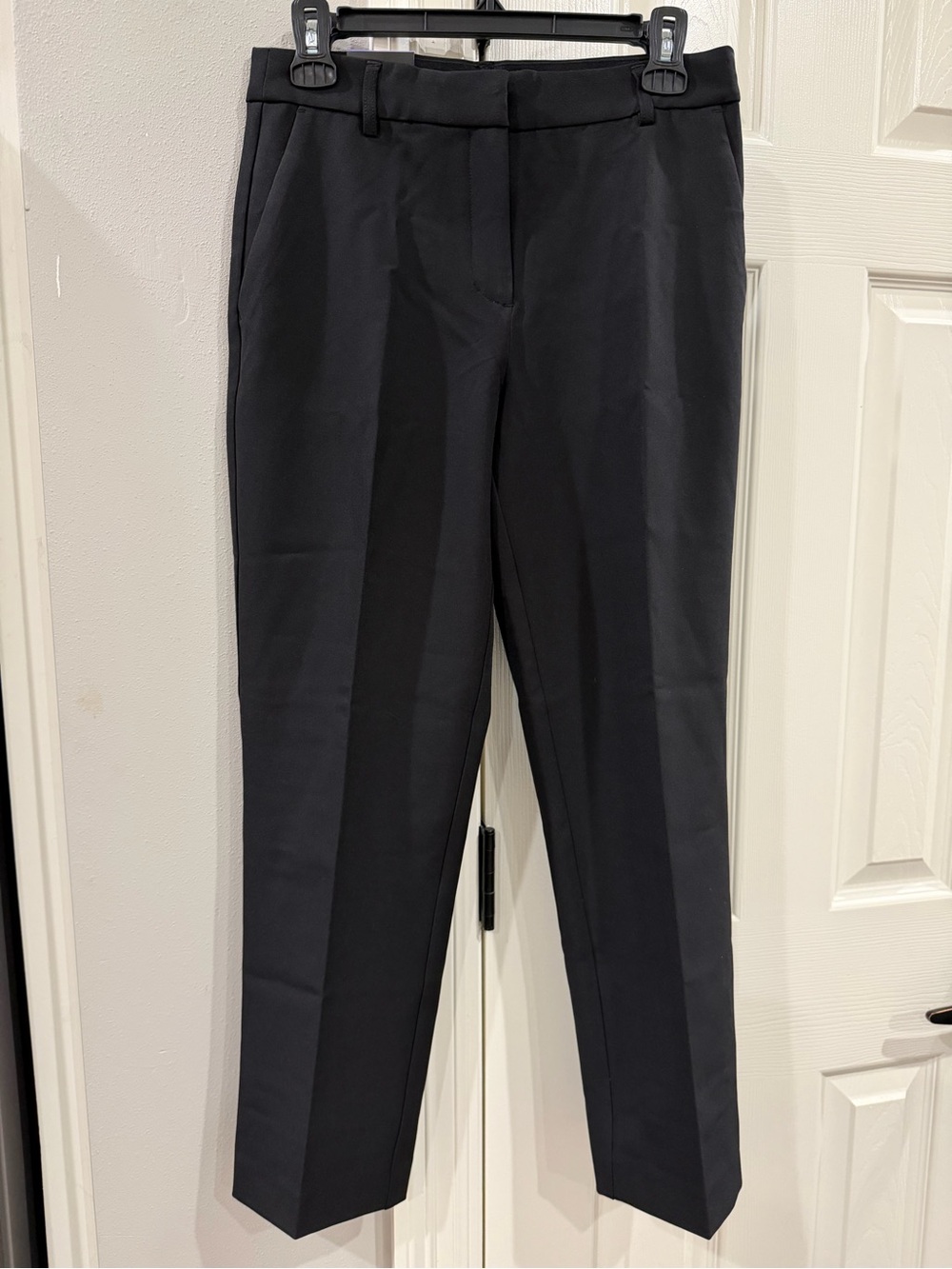 Express Black women’s ankle Pants - Flat Front Sz 4